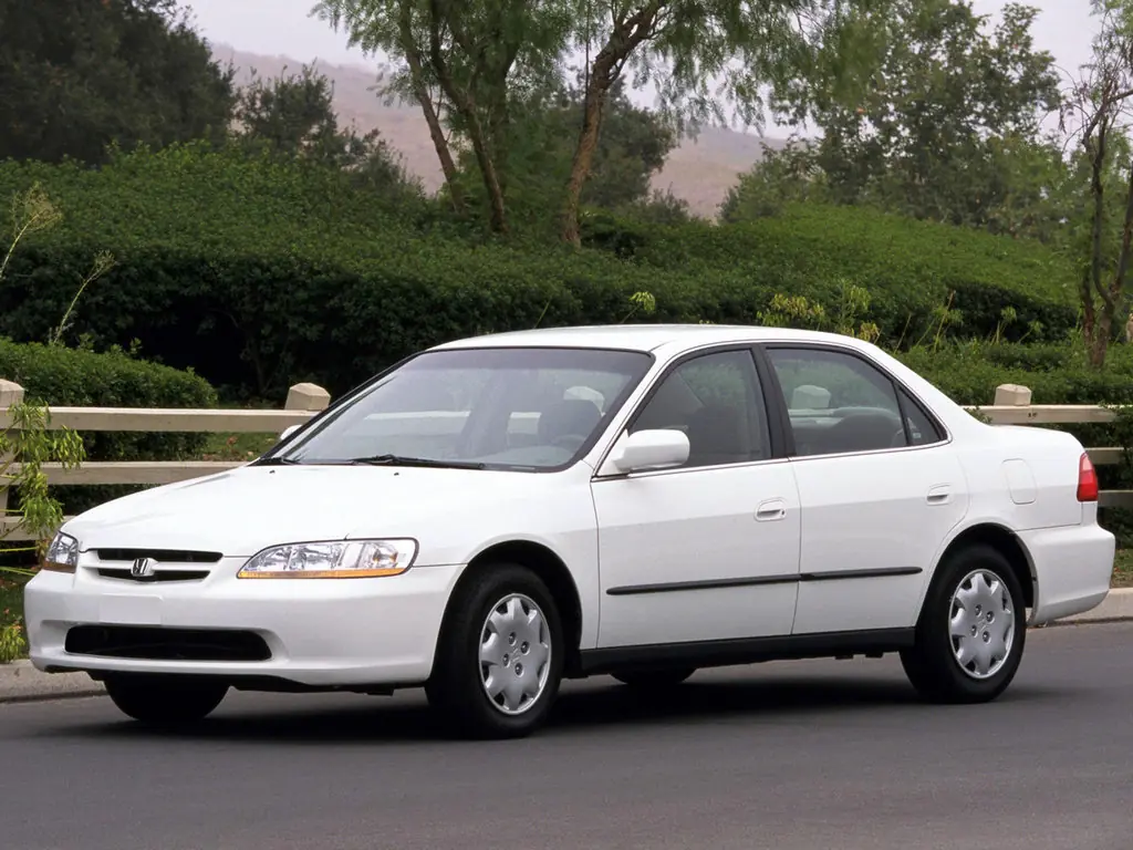 Honda Accord (CF8, CG1, CG5) 6 поколение, седан (08.1997 - 08.2000)
